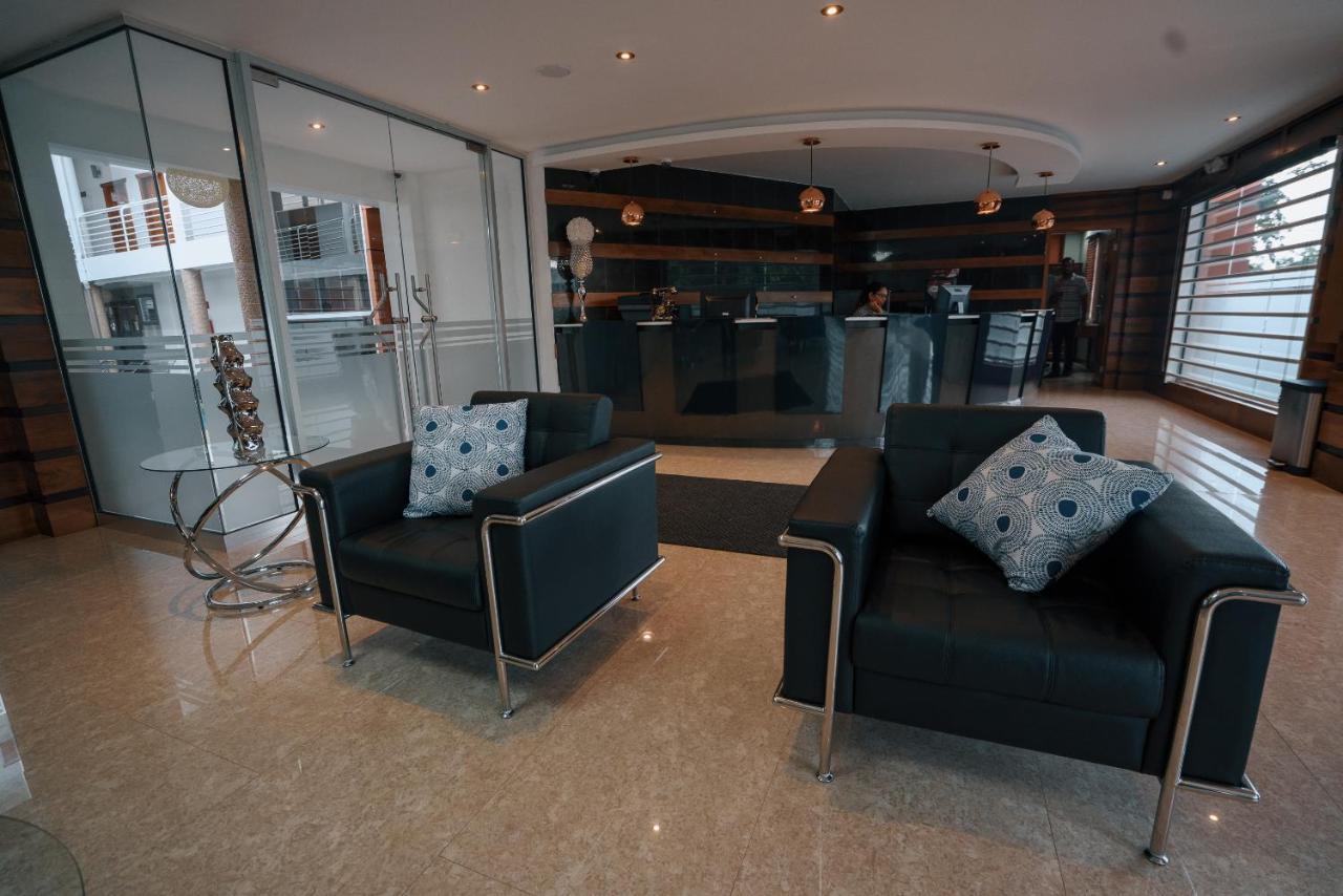 Runway Hotel Piarco Εξωτερικό φωτογραφία